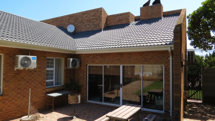 4 Bedroom Property for Sale in Diaz Beach Western Cape